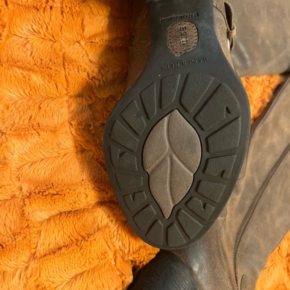 Born Shaylee Tall Distressed Leather Boots size 9.5 - Picture 5 of 8